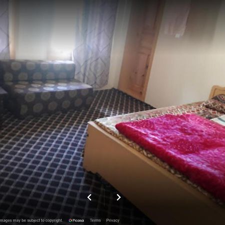 Hunza Baithak Hotell Karimabad  Exteriör bild